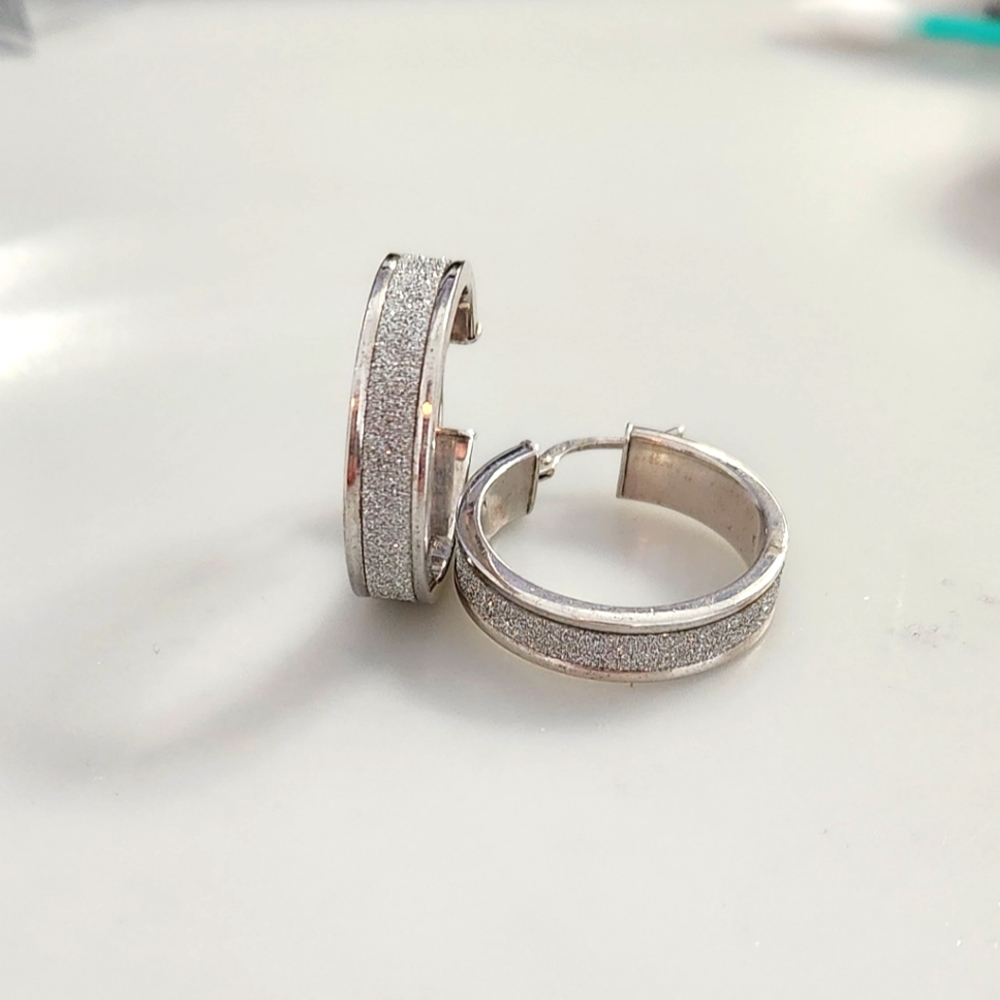 SOLD. Sterling Silver ✨️ Sparkly Glitter 1" Hoop Earrings.